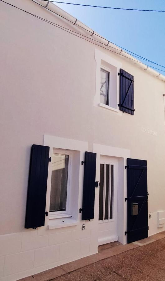 Maison De Pecheur Renovee Avec Cour Proche Du Port Les Sables-dʼOlonne Dış mekan fotoğraf